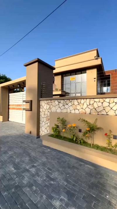 5 Bedrooms House for sale at Mbezi, Dar Es Salaam