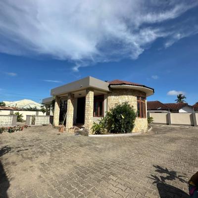 3 Bedrooms House for sale at Namanga, Arusha