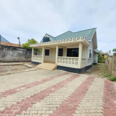 4 Bedrooms House for Rent at Ubungo, Dar Es Salaam