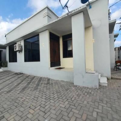 Nyumba/Apartment ya vyumba viwili inapangishwa Segerea, Dar Es Salaam