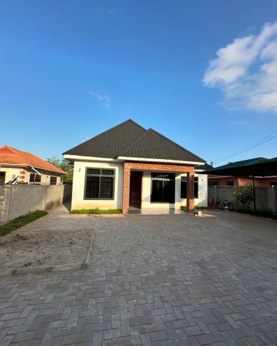 3 Bedrooms House for sale at Namanga, Arusha