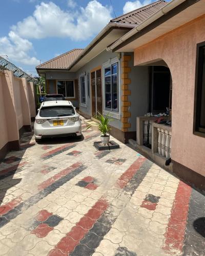 3 Bedrooms House/Apartment for Rent at Sinza, Dar Es Salaam