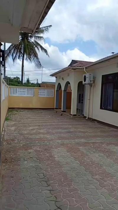 3 Bedrooms House for Rent at Kijitonyama, Dar Es Salaam