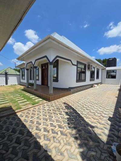 4 Bedrooms House for sale at Mbezi, Dar Es Salaam