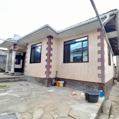 Nyumba/Apartment ya vyumba vitatu inapangishwa Ruvu, Kilimanjaro