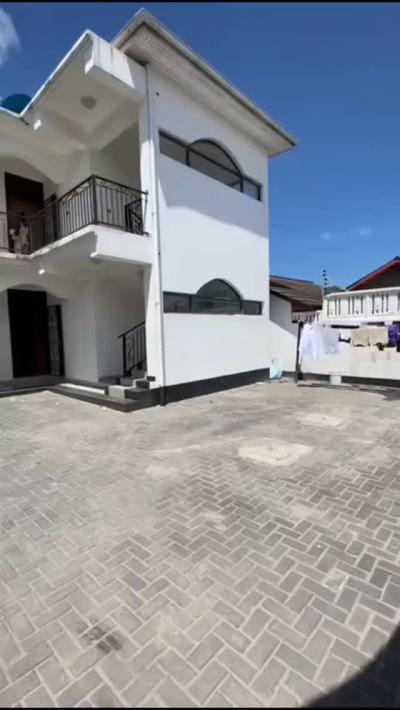 Nyumba/Apartment ya vyumba vitatu inapangishwa Sinza, Dar Es Salaam