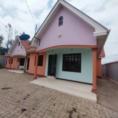 Nyumba/Apartment ya vyumba viwili inapangishwa Sakina, Arusha