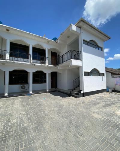 3 Bedrooms House/Apartment for Rent at Sinza, Dar Es Salaam