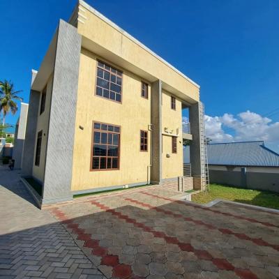 Nyumba/Apartment ya vyumba vitatu inapangishwa Mbezi, Dar Es Salaam