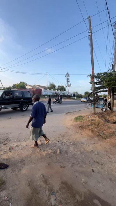 Kiwanja kinauzwa Makongo, Dar Es Salaam