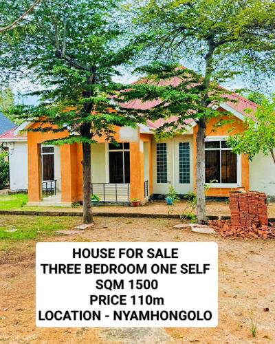 3 Bedrooms House for sale at Nyamhongolo, Mwanza