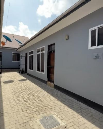 1 Bedrooms House/Apartment for Rent at Kinondoni, Dar Es Salaam