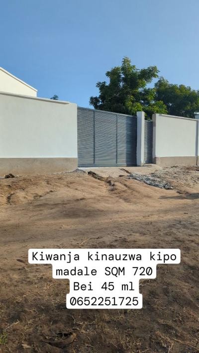 Kiwanja kinauzwa Madale, Dar Es Salaam