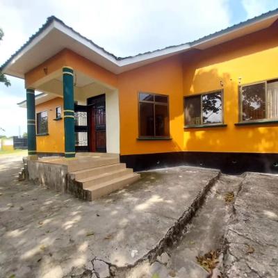 Nyumba/Apartment ya vyumba vitatu inapangishwa Mawasiliano, Morogoro