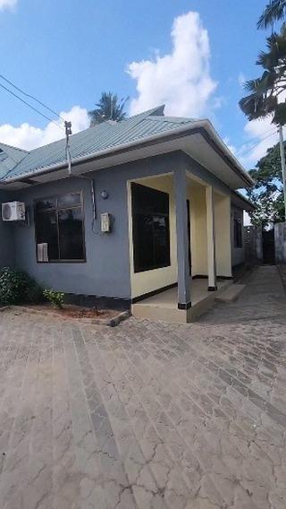 Nyumba/Apartment ya vyumba viwili inapangishwa Kivule, Dar Es Salaam