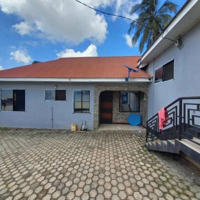 3 Bedrooms House for sale at Mawasiliano, Morogoro