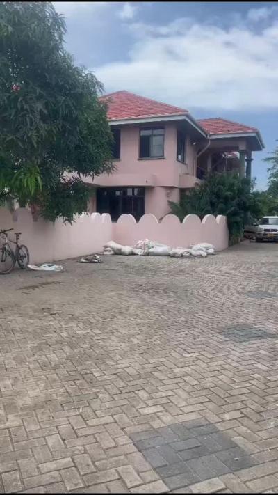 5 Bedrooms House for Rent at Mikocheni, Dar Es Salaam