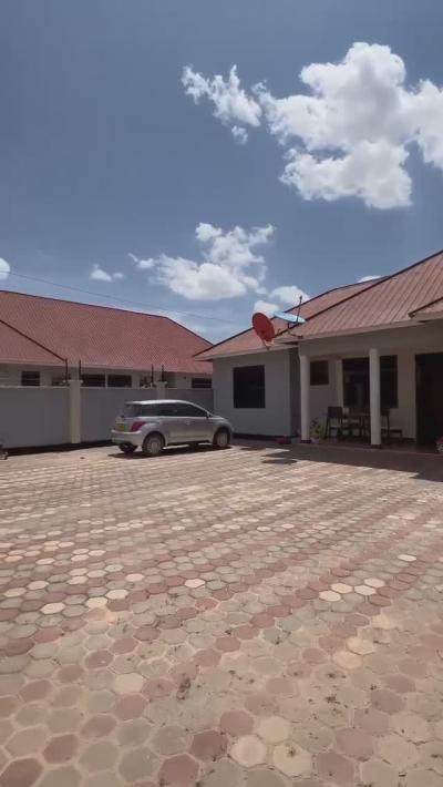 3 Bedrooms House for sale at Mawasiliano, Morogoro