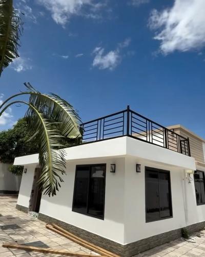 4 Bedrooms House for Rent at Kinondoni, Dar Es Salaam