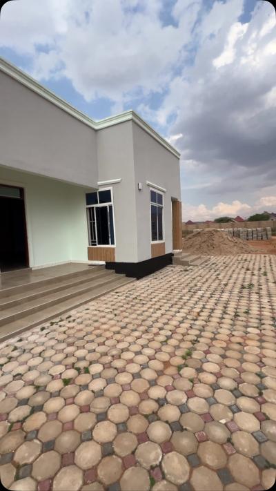 Nyumba/Apartment ya vyumba vitatu inapangishwa Nzuguni, Dodoma