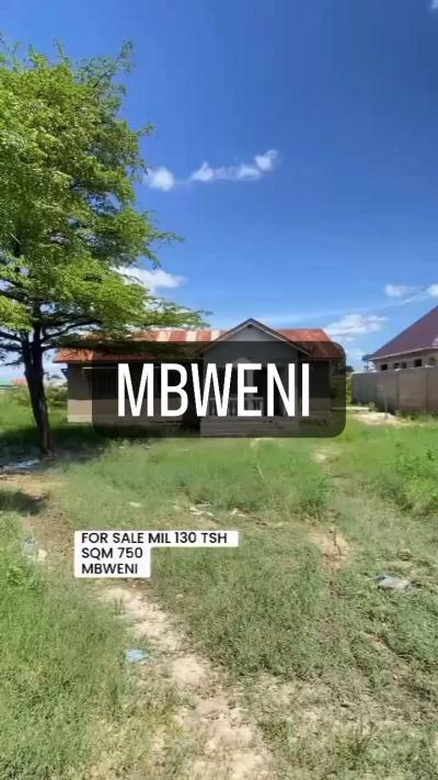 Kiwanja kinauzwa Mwambao, Pwani