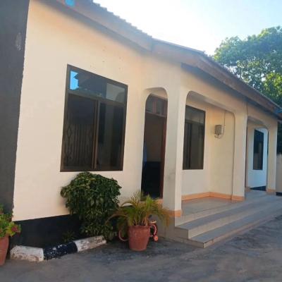 2 Bedrooms House for Rent at Kinondoni, Dar Es Salaam