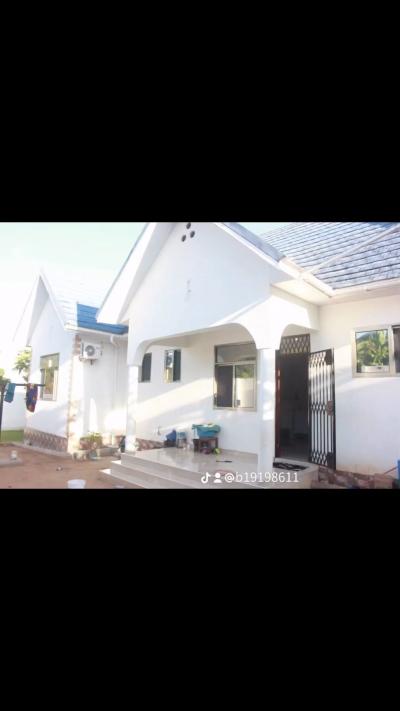 House for rent at Manga, Mara