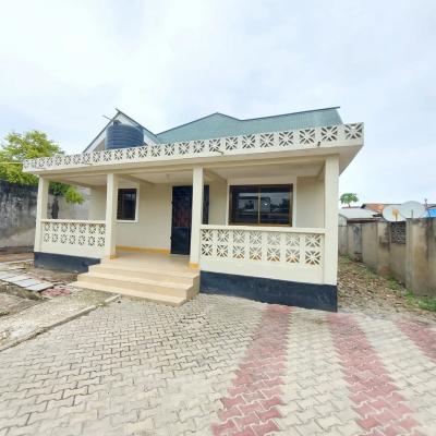 4 Bedrooms House for Rent at Ubungo, Dar Es Salaam