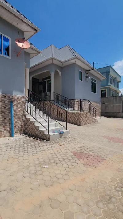 Nyumba/Apartment ya vyumba viwili inapangishwa Madale, Dar Es Salaam