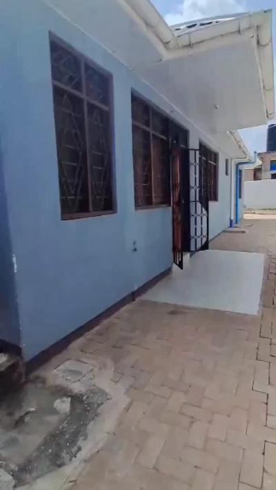 4 Bedrooms House for Rent at Sinza, Dar Es Salaam