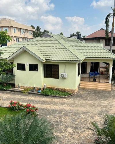 4 Bedrooms House for sale at Mbezi, Dar Es Salaam