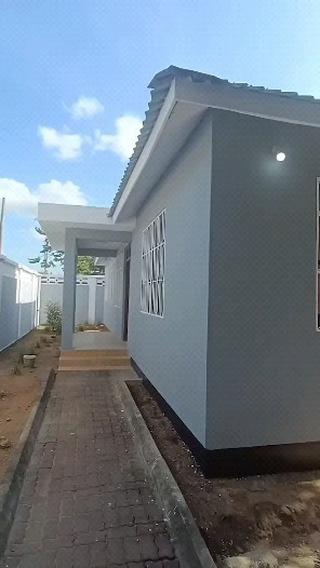 4 Bedrooms House for Rent at Kinondoni, Dar Es Salaam