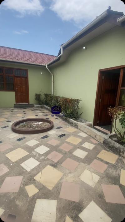 1 Bedrooms House/Apartment for Rent at Kinondoni, Dar Es Salaam