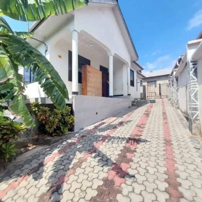 3 Bedrooms House for Rent at Ubungo, Dar Es Salaam