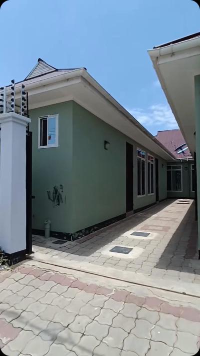 2 Bedrooms House/Apartment for Rent at Kinondoni, Dar Es Salaam