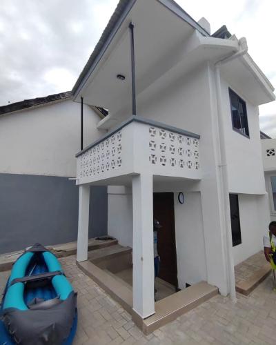 2 Bedrooms House for Rent at Msasani, Dar Es Salaam