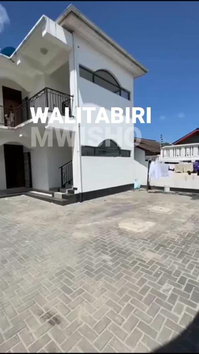 3 Bedrooms House for sale at Sinza, Dar Es Salaam