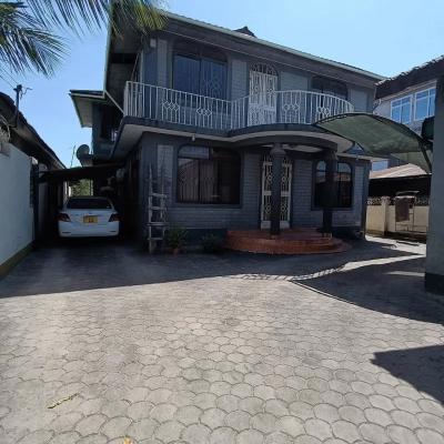 4 Bedrooms House for Rent at Mwananyamala, Dar Es Salaam