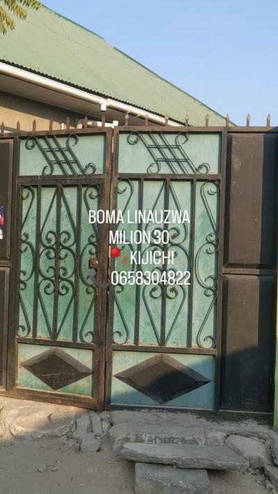 Kiwanja kinauzwa Boma, Iringa