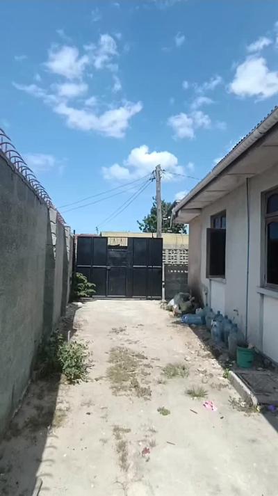 2 Bedrooms House/Apartment for Rent at Kijitonyama, Dar Es Salaam