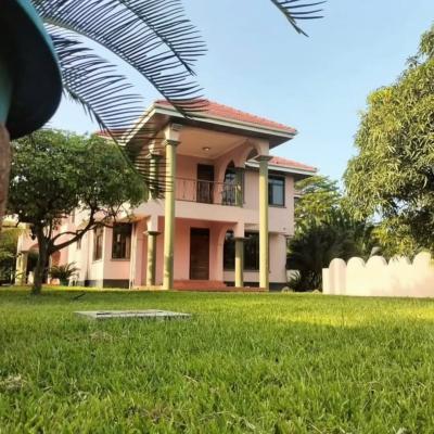 5 Bedrooms House for sale at Mikocheni, Dar Es Salaam