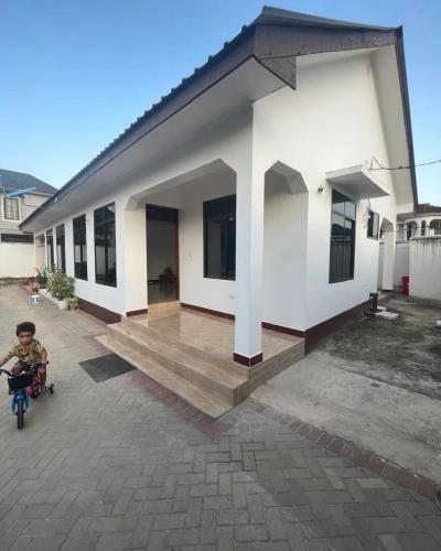 House for rent at Kunduchi, Dar Es Salaam