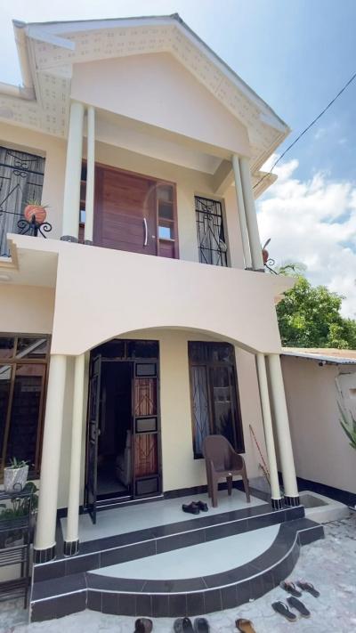 4 Bedrooms House/Apartment for Rent at Sinza, Dar Es Salaam