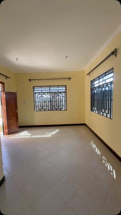 Nyumba/Apartment ya vyumba vitatu inapangishwa Mawasiliano, Morogoro