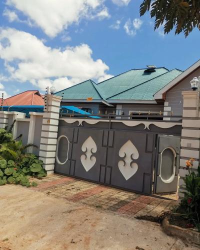 3 Bedrooms House for sale at Mawasiliano, Morogoro