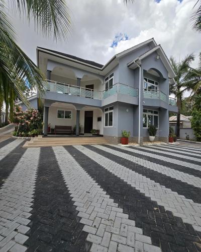 5 Bedrooms House for sale at Kimara, Dar Es Salaam