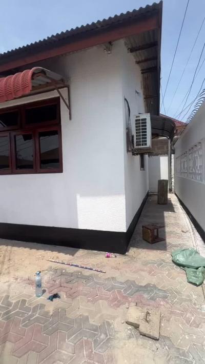 4 Bedrooms House for Rent at Sinza, Dar Es Salaam